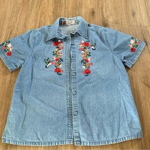 Passion-1 Vintage Women Denim Embroidered Hummingbird Floral Button Down Size M